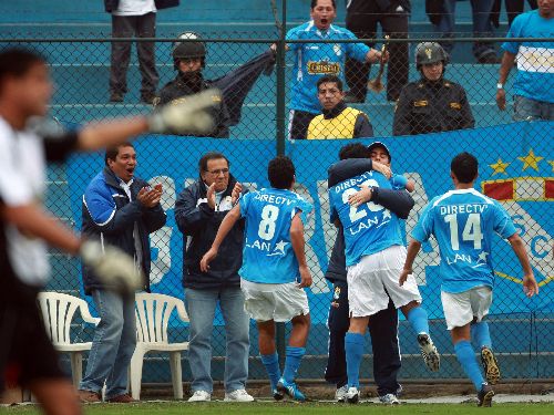 Jugadores del Sporting Cristal celebran gol. Foto: ANDINA/Carlos Lezama.