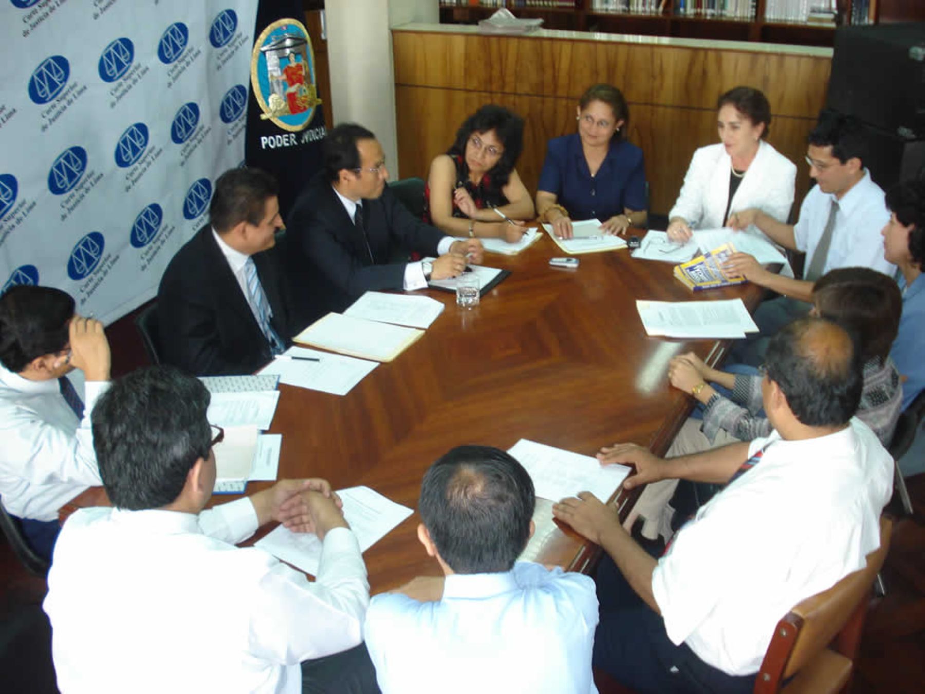 Reunión de jueces de la Corte de Lima para ver lo concerniente a la aplicación del Plan Pilioto de Reforma de Gestión del Despacho Judicial. Foto: Corte de Lima.