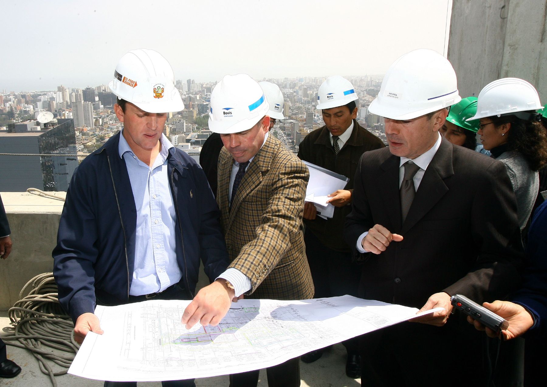 Pedro Brescia junto al ministro de Vivienda, Construcción y Saneamiento, Francis Allison, inspecciona avance de obras del Westin Libertador Lima.Foto:ANDINA/ Victor Palomino