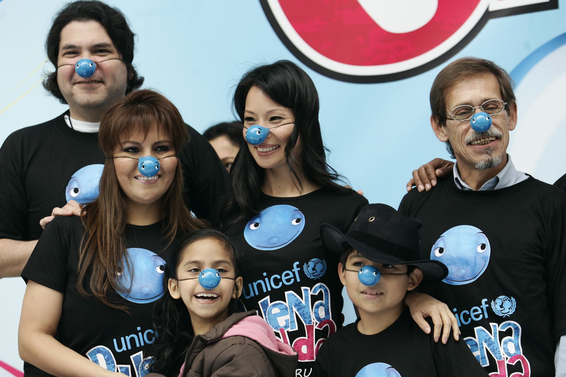 La actriz estadounidense Lucy Liu, junto a varios artistas nacionalas, participó del lanzamiento de la campaña "Buena Onda", de Unicef, en MIraflores. Foto: ANDINA/Rafael Cornejo.