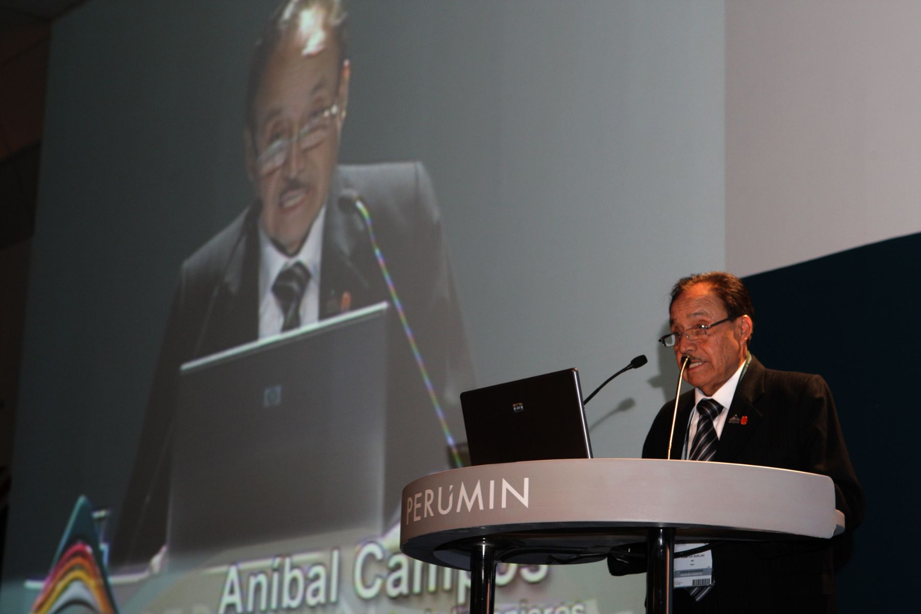 Anibal Campos,presidente del Instituto de Ingenieos de Minas del Perú expone en Perumin 29 Convencioòn Minera en la ciudad de Arequipa.Foto:ANDINA/Jack Ramòn