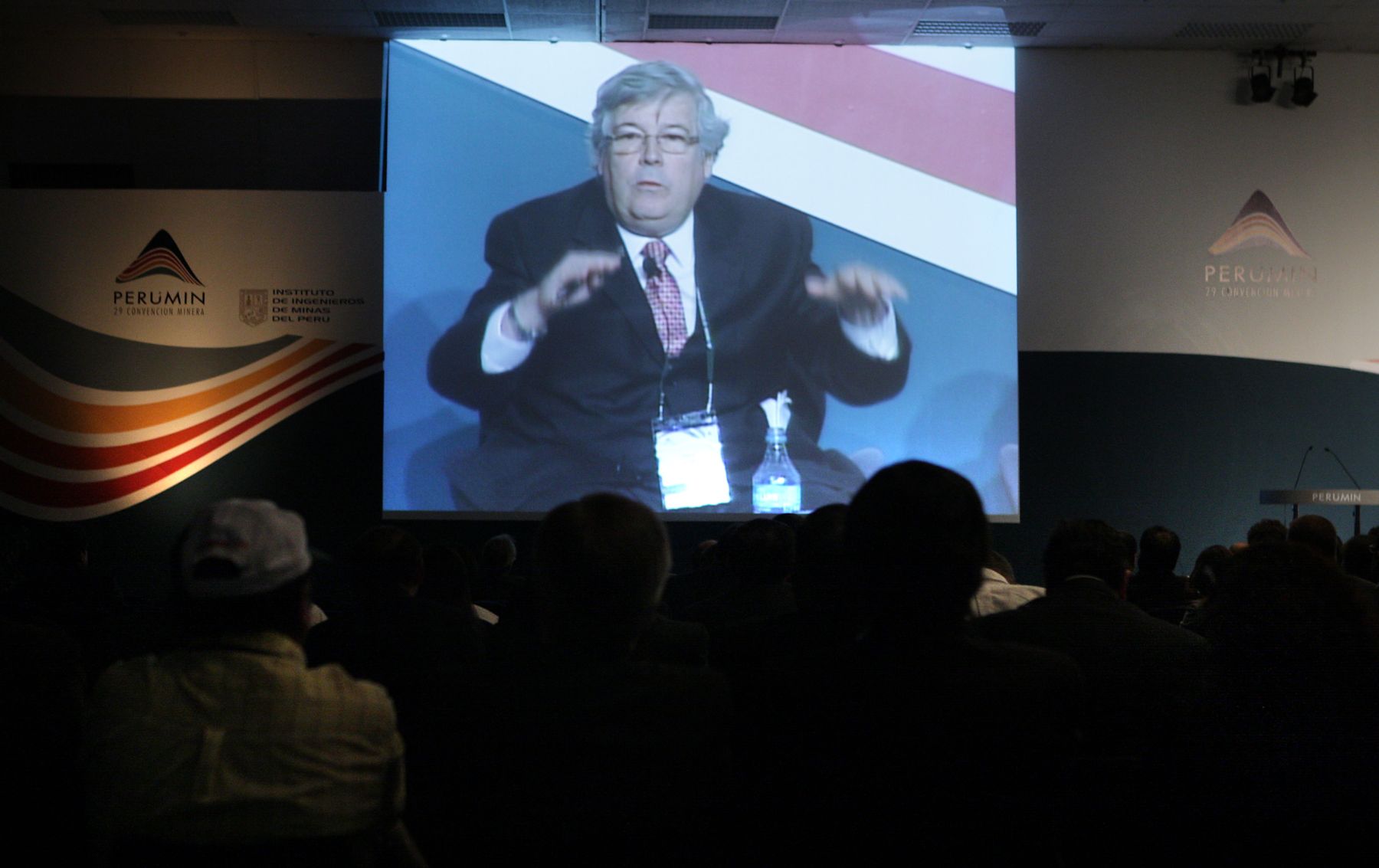 Hans Flury, presidente de la Sociedad Nacional de Minería, Petróleo y Energía (SNMPE), expone en PerúMin - 29 Convención Minera, en la ciudad de Arequipa.Foto:ANDINA/Jack Ramòn