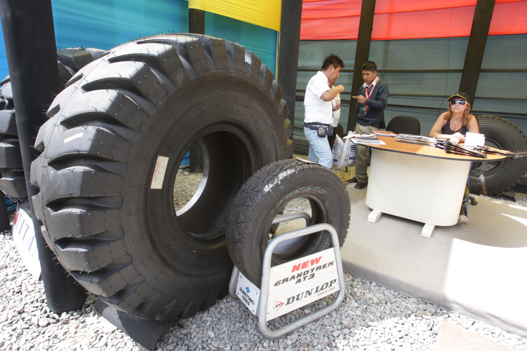 Exhibición de maquinarias pesadas para empresas mineras en la Convención Minera Perumin. que se realiza en la ciudad de Arequipa.Foto:ANDINA/Jack Ramón