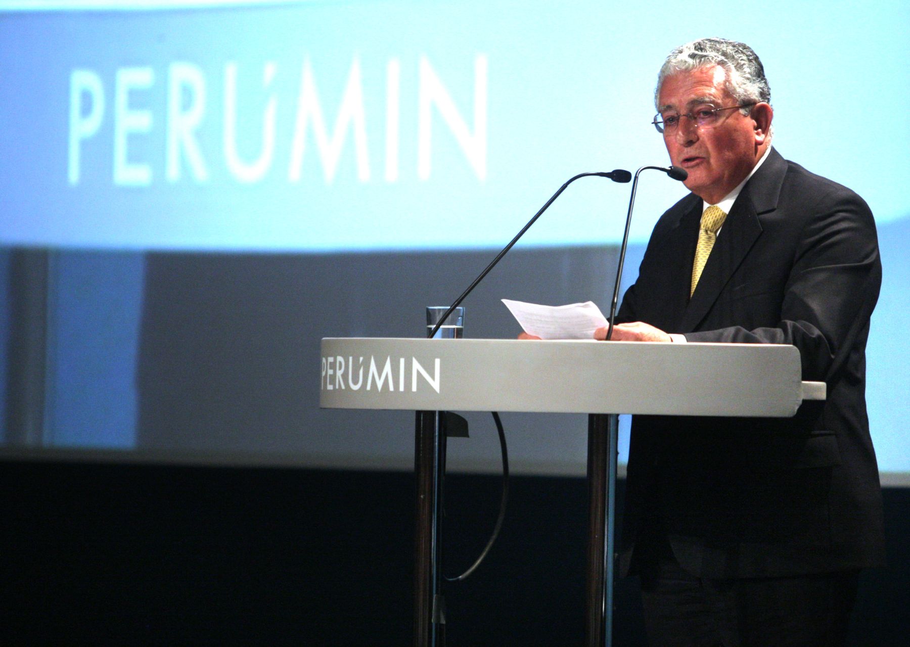 Oscar Gonzales, presidenete ejecutivo de Southem,expone en el marco de la  Convención Minera en la ciudad de Arequipa.
Foto:ANDINA/Jack Ramón.