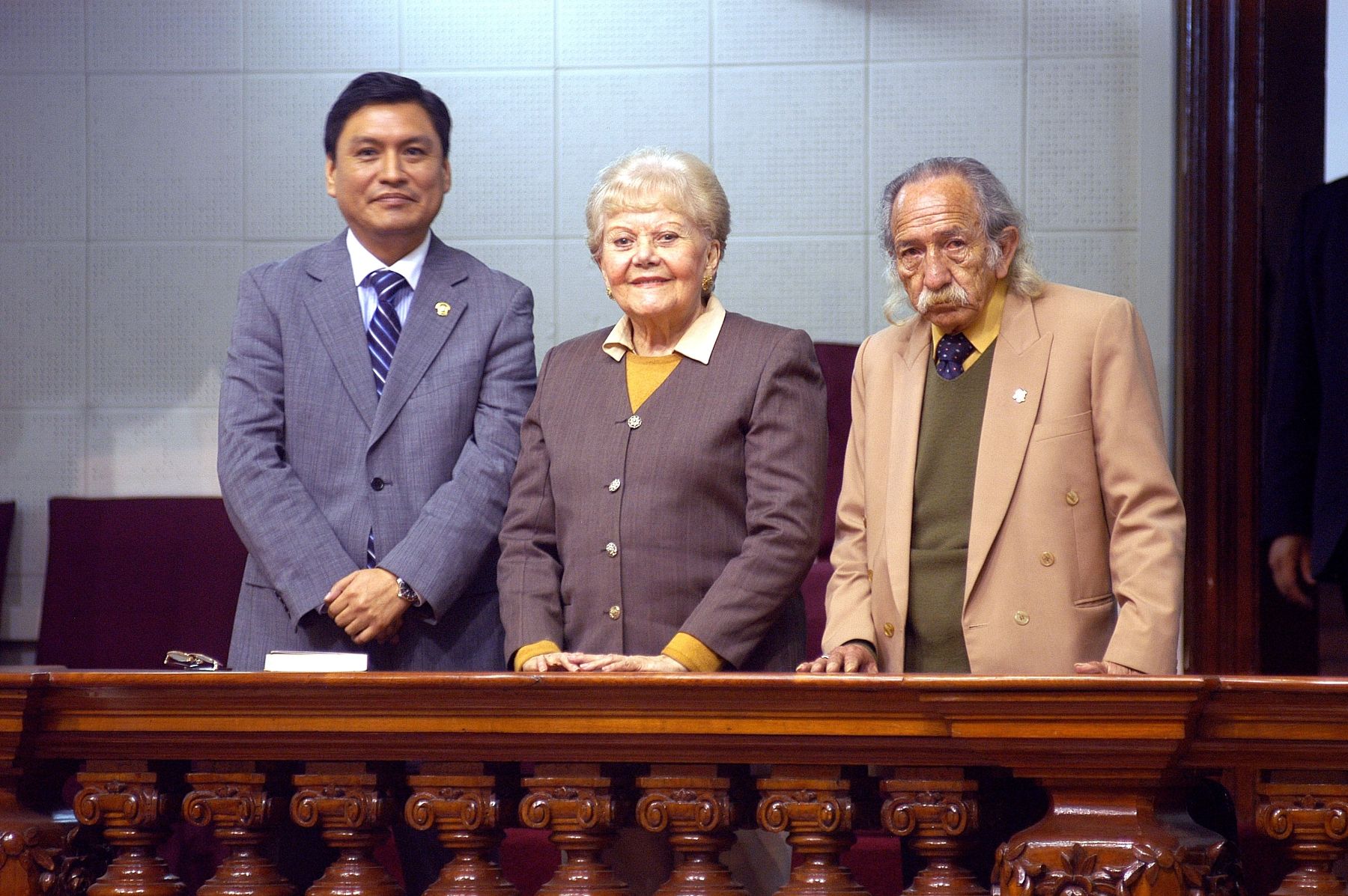 Congreso conform comisi n de actos conmemorativos por cien a os