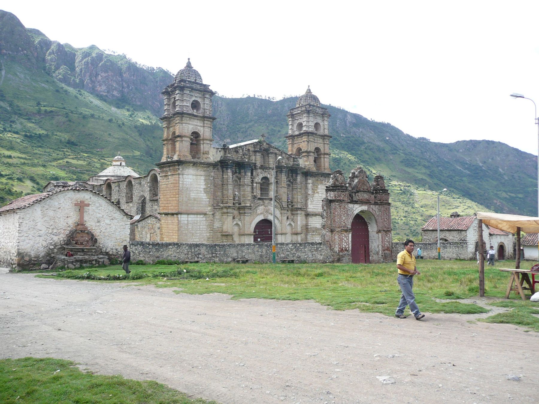 Frontis del santuario de la Virgen de la Inmaculada Concepción de Cocharcas está ubicado en la provincia de Chincheros, en Apurímac. Foto: INC-Cusco.