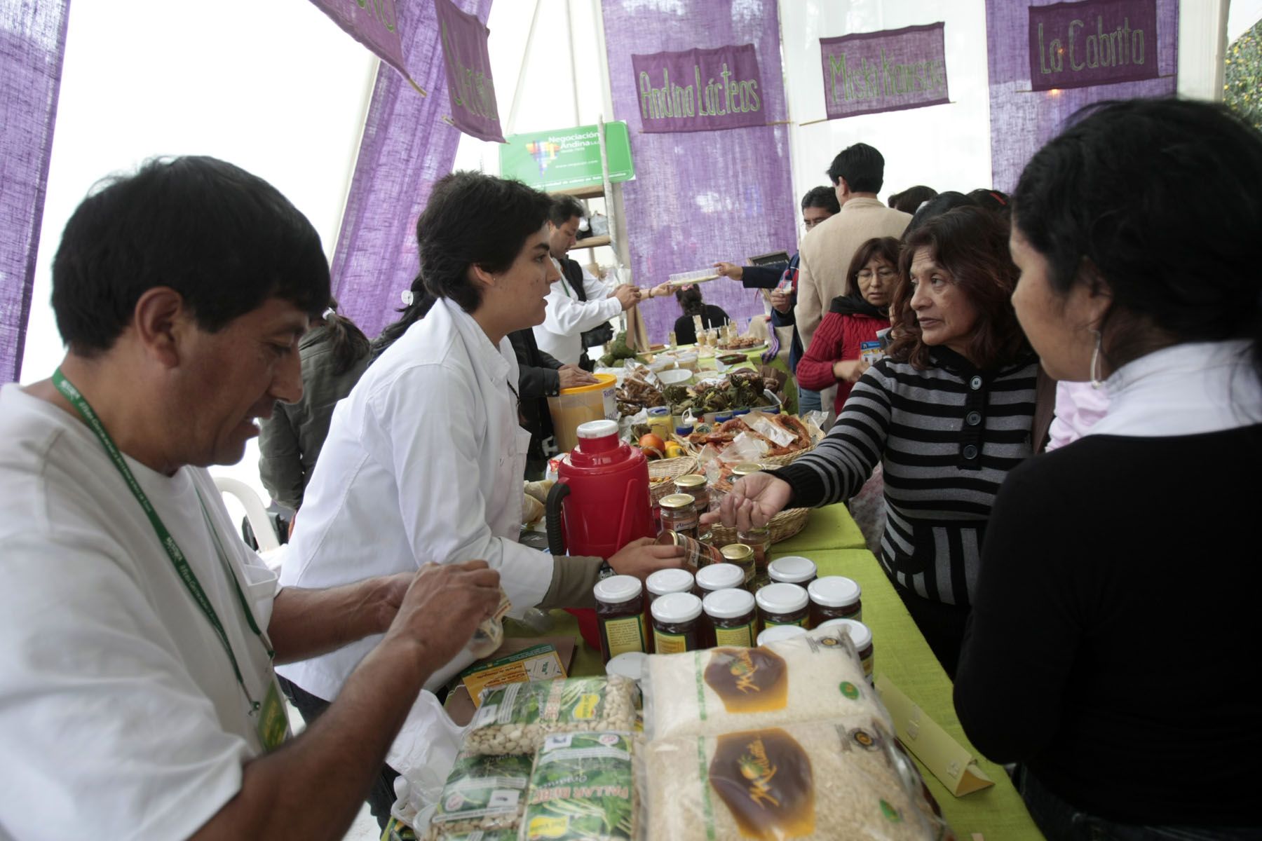 Productos orgánicos del Perú se exhiben en Mistura 2009.

Foto:ANDINA / Juan Carlos Guzmán Negrini.