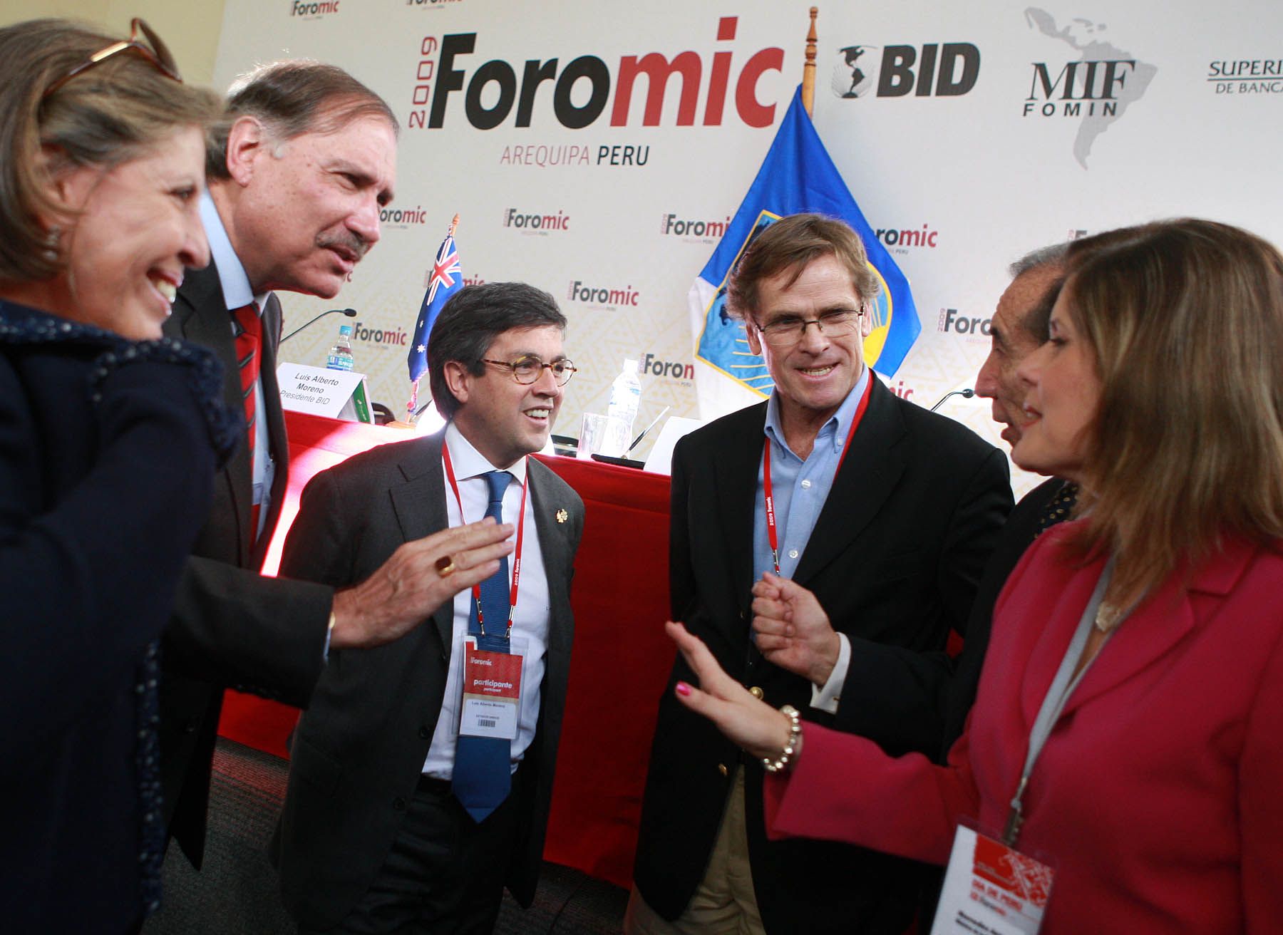 Presidente del BID, firma acuerdo con gobierno australiano para beneficiar a 100 mil microempresarias peruanas .
Foto: ANDINA/Carlos Lezama.