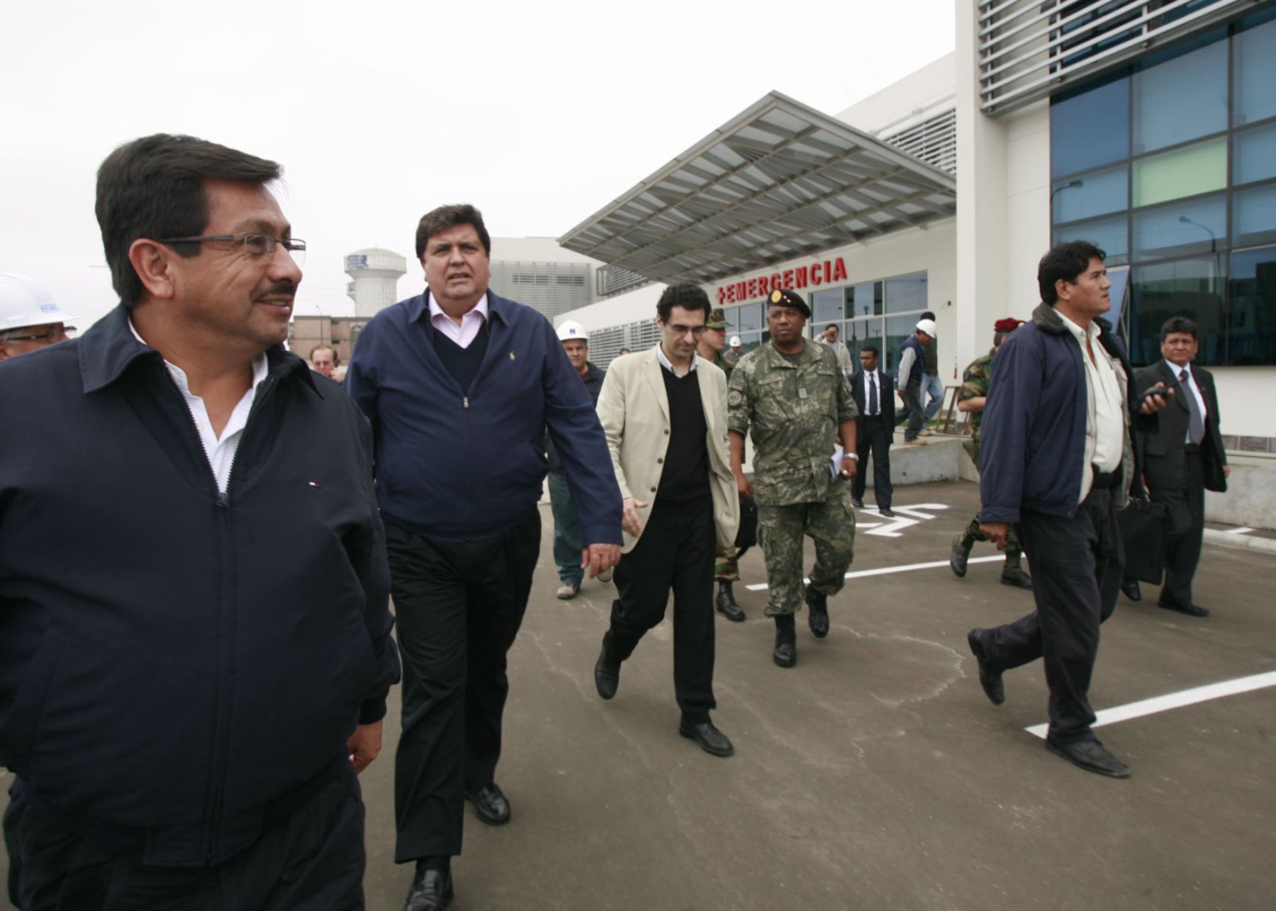 President Garcia inspected construction of Callao’s “Luis Negreiros" hospital. Photo: Sepres.
