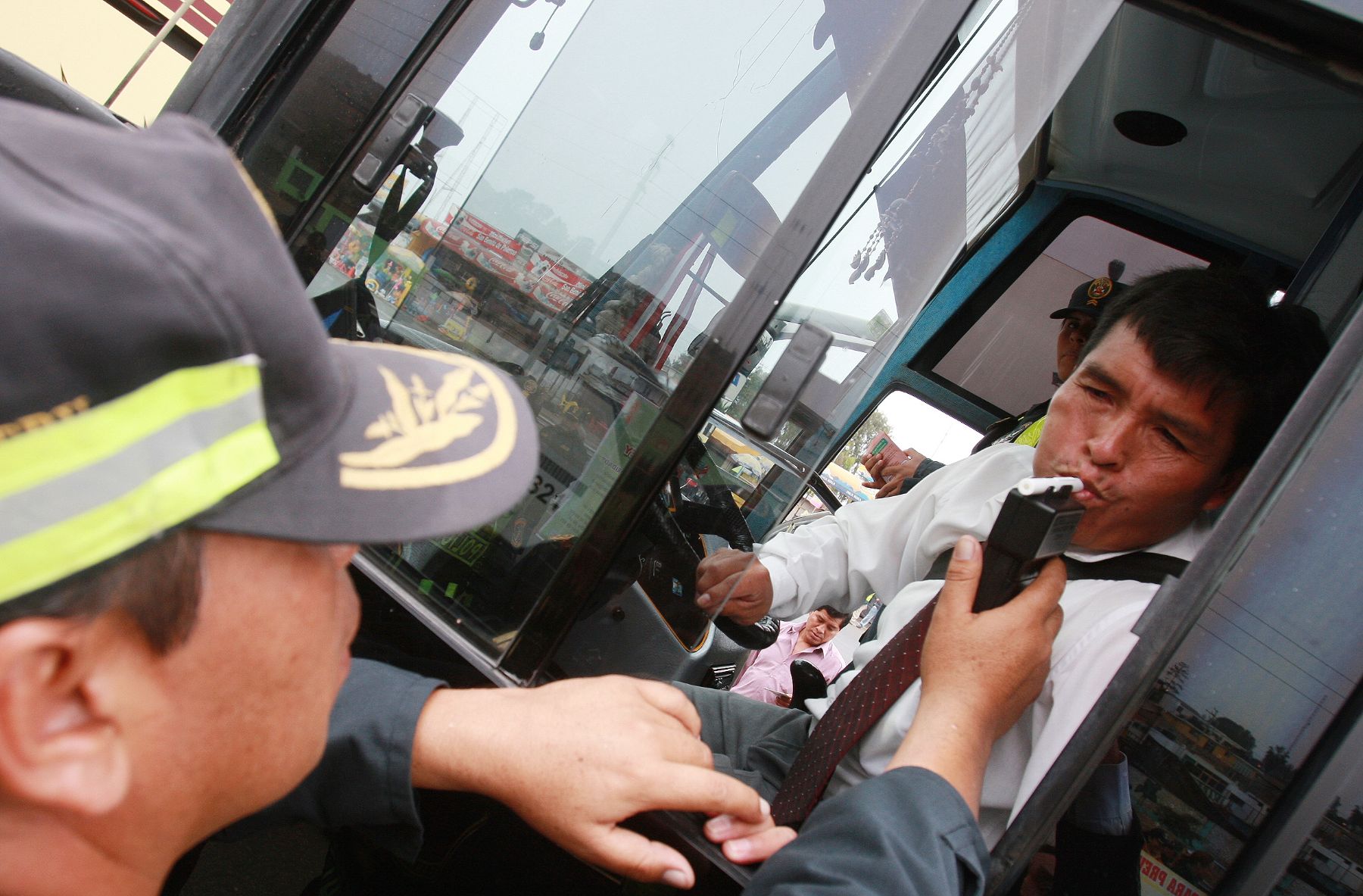 13,500 Policías Garantizarán Seguridad Durante Este Feriado Largo En ...