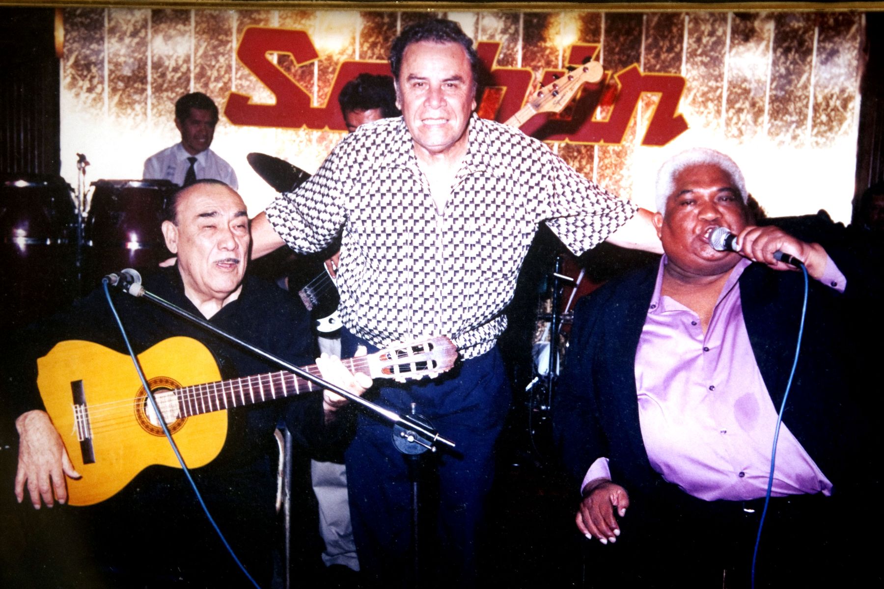 Oscar Aviles, Augusto Polo Campos y Arturo " Zambo" Cavero. Foto: Archivo.