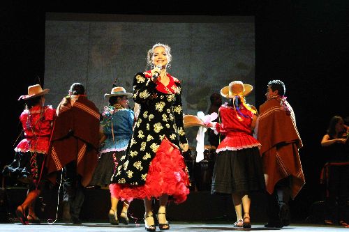 Saywa viaja a Washington para participar en celebración del mes de la Herencia hispana.