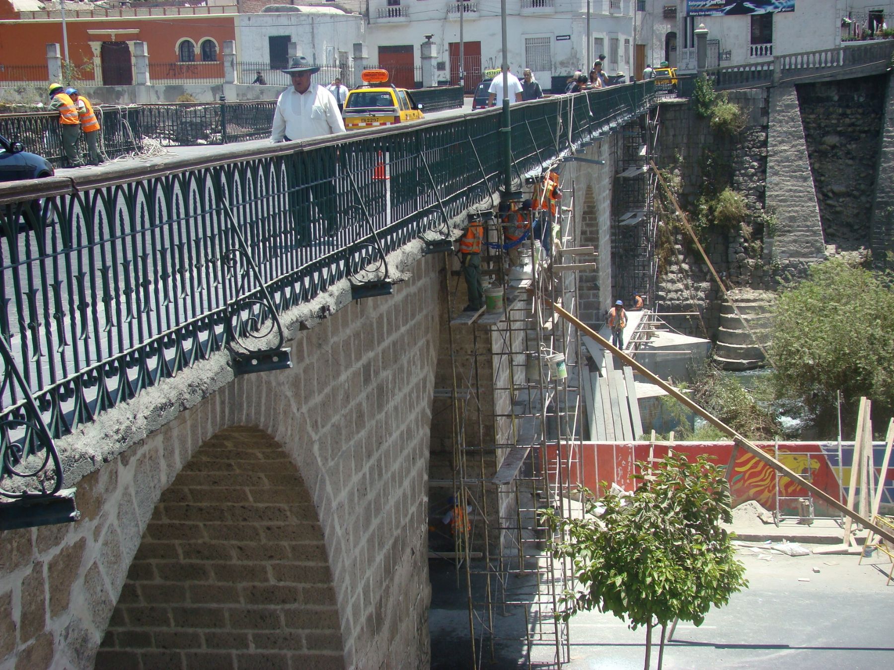 Puente Bolognesi, en la ciudad de Arequipa. Foto: Municipalidad de Arequipa.