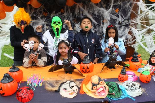 Es importante evitar consumo excesivo de golosinas en Halloween. Foto: ANDINA/Norman Córdova
