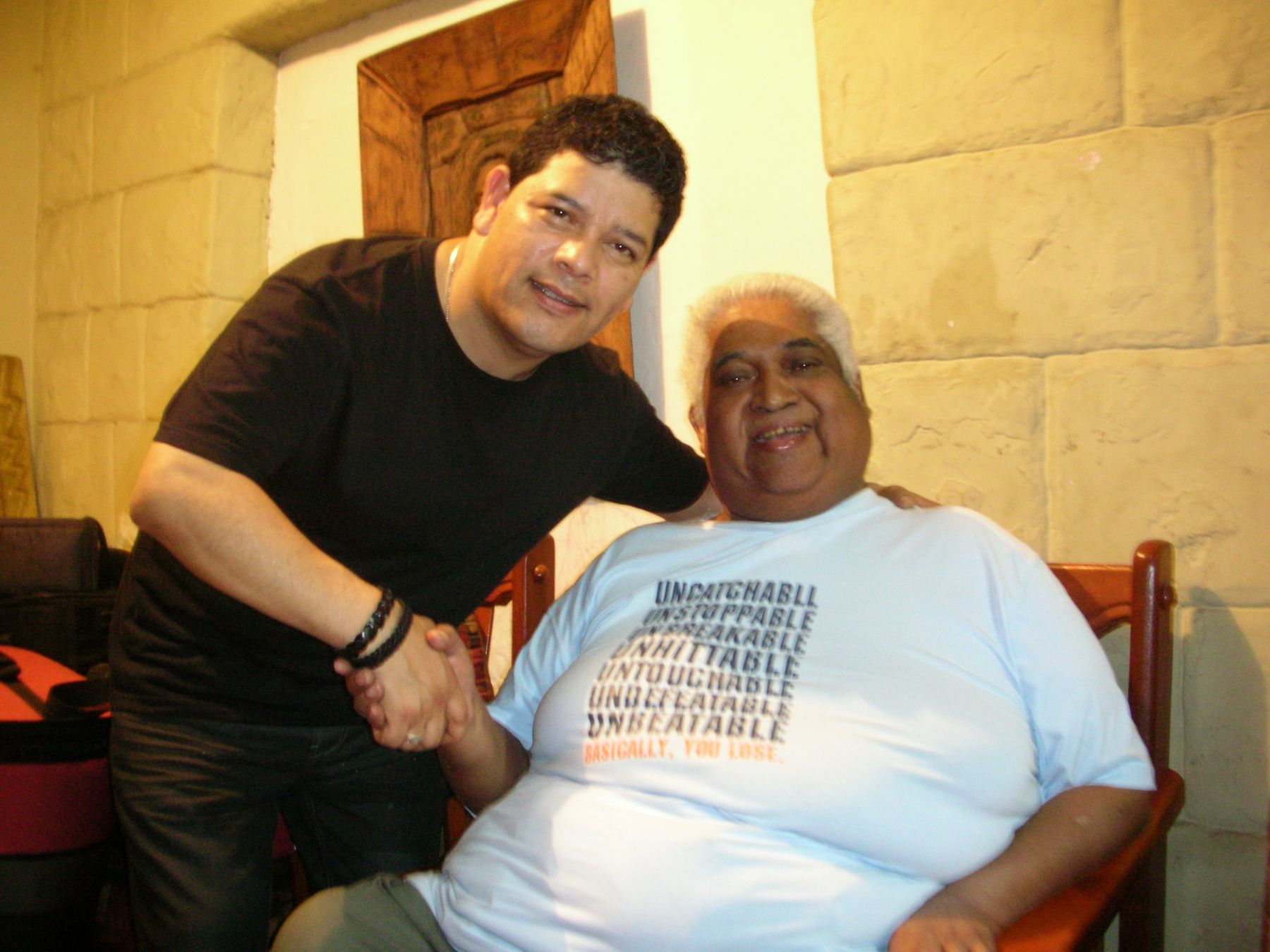 Cantante criollo radicado en españa, Kike Bracamonte, difunde el último dueto que grabó Arturo "Zambo" cavero en enero de este año.