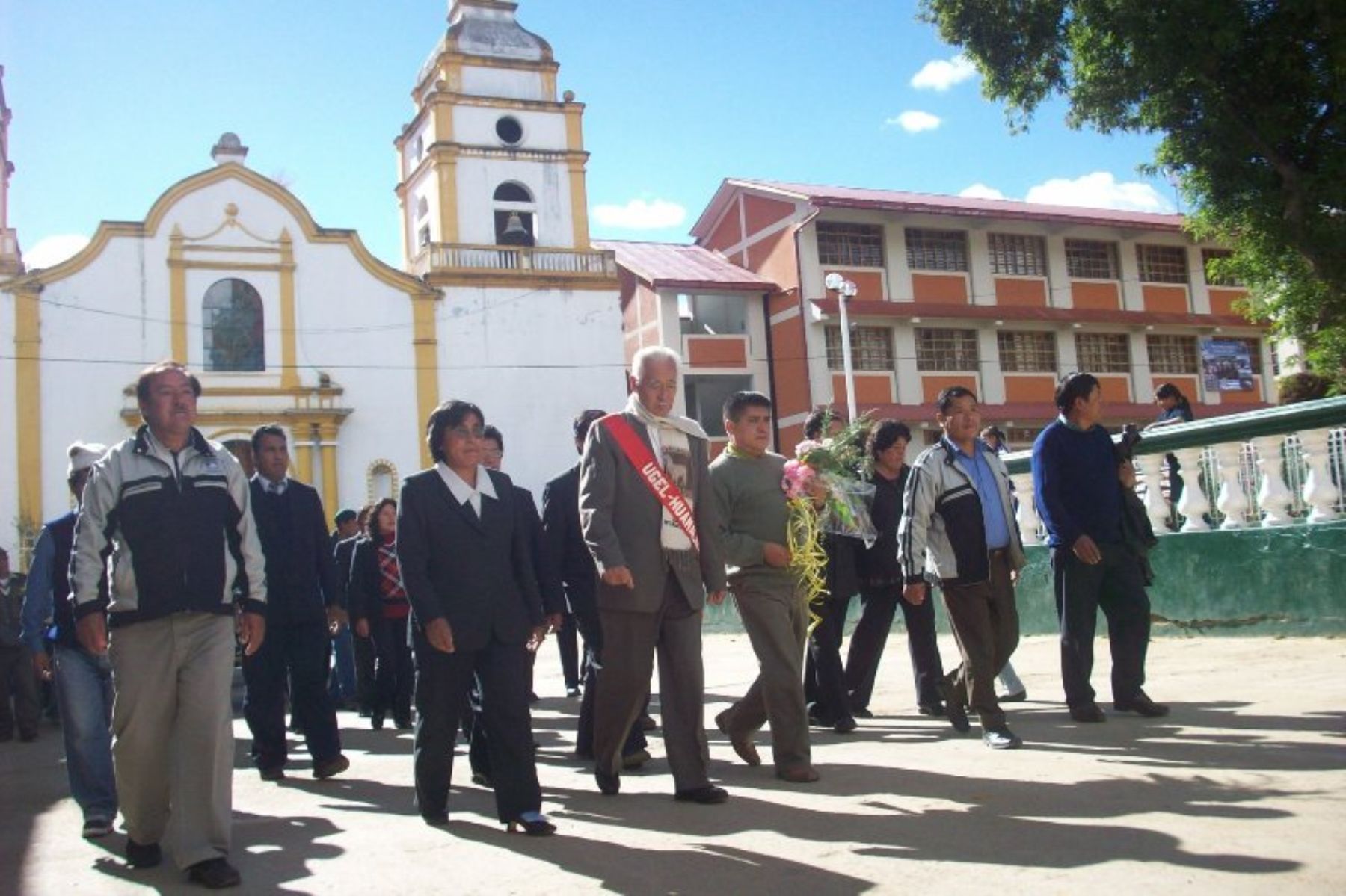El presidente regional de Huánuco, Jorge Espinoza, a su llegada a la ciudad de Llata, provincia de Huamalíes. Foto: Gobierno regional de Huánuco.