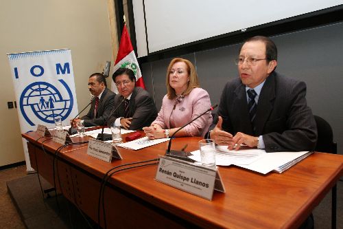 Presentación de estudio "Perú estadísticas de la migración internacional de peruanos 1990-2008". Foto: ANDINA / Carolina Urra