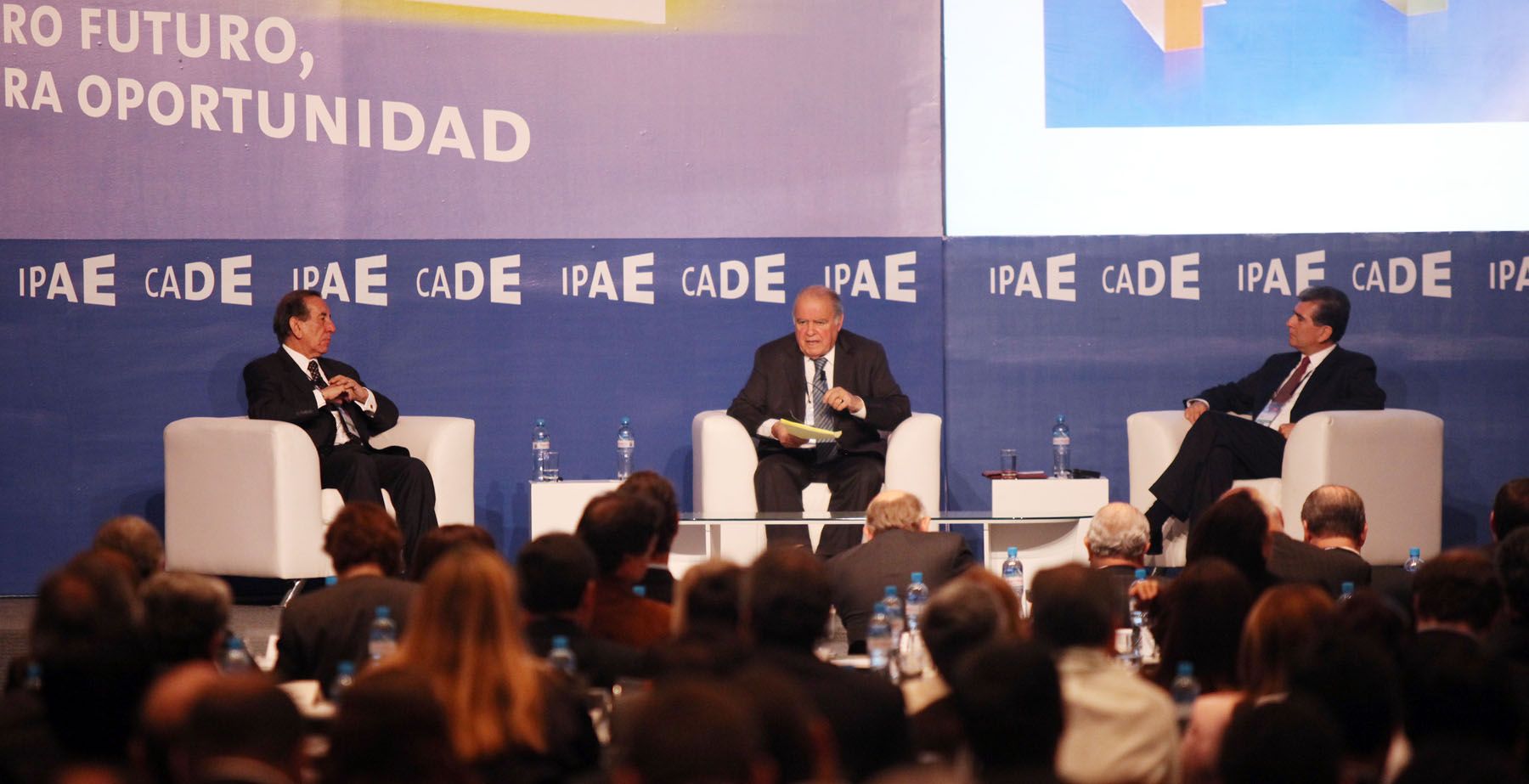 Ex presidente del BID, Enrique Iglesias, participa en Conferencia Anual de Ejecutivos (CADE). en la ciudad de Arequipa.Foto: ANDINA/Carlos Lezama