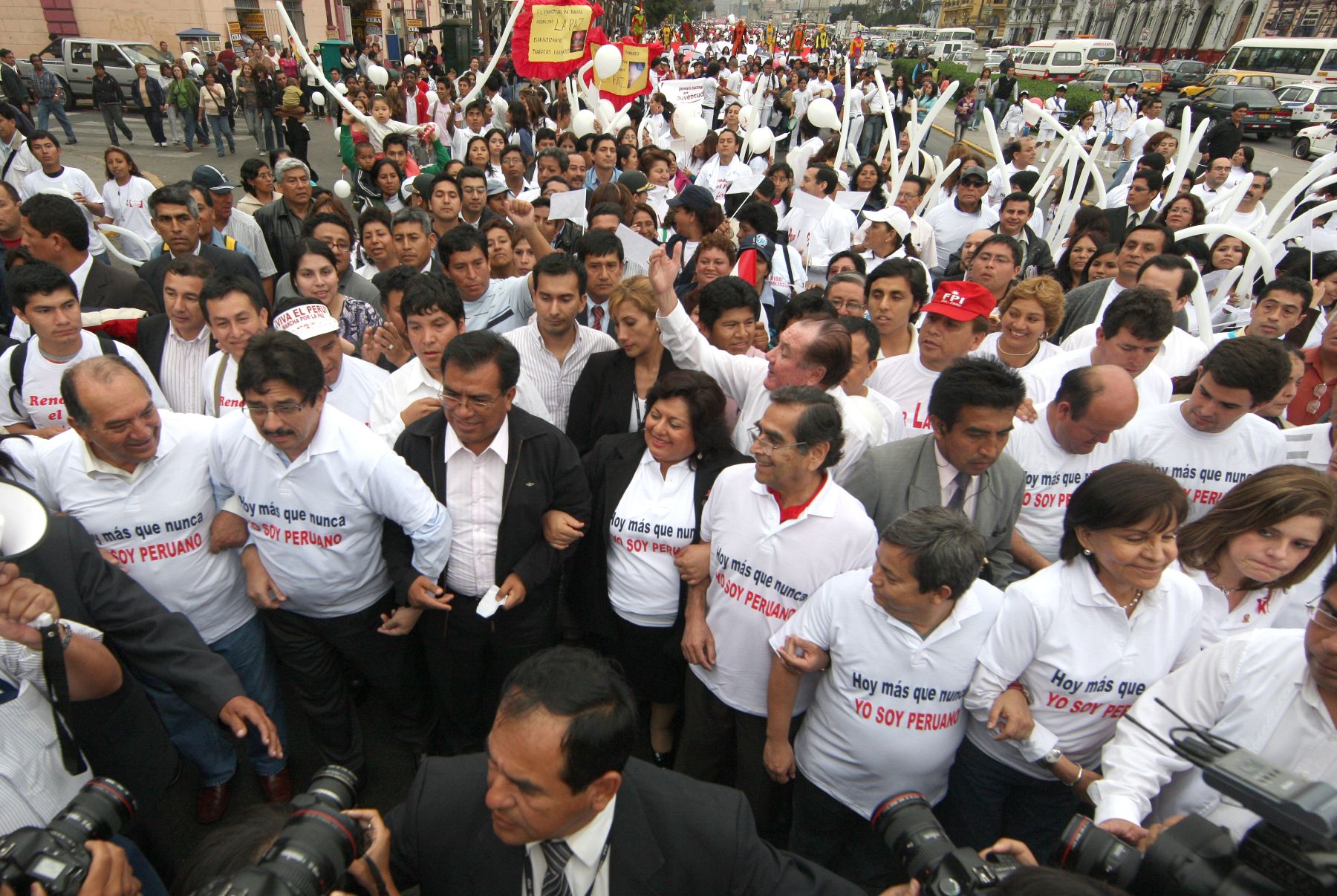 Ministros de Estado participan esta tarde de  la Gran Marcha por el Perú. Foto: ANDINA/ Piero Vargas