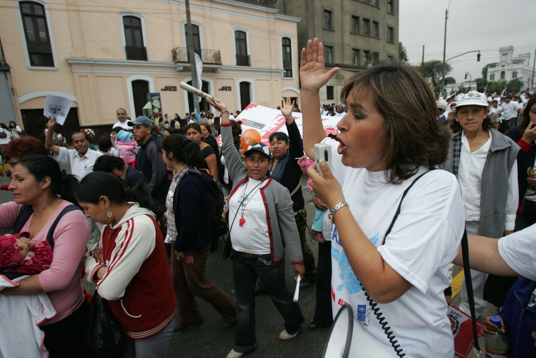 Ministra Nidia Vilchez participó esta tarde de la Gran Marcha por el Perú. 
Foto: ANDINA/Rubén Grández