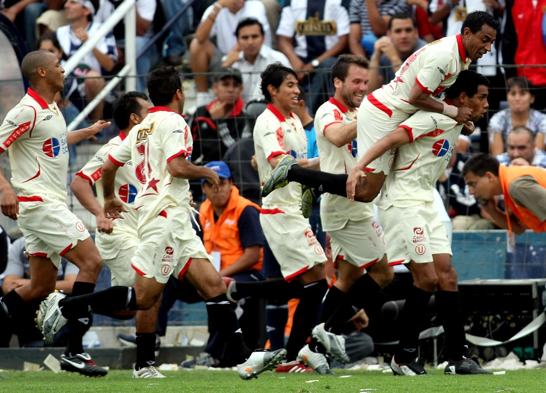 Clásico entre Alianza y Universitario por la final del fútbol péruano en Matute.Foto: ANDINA / Alberto Orbegoso