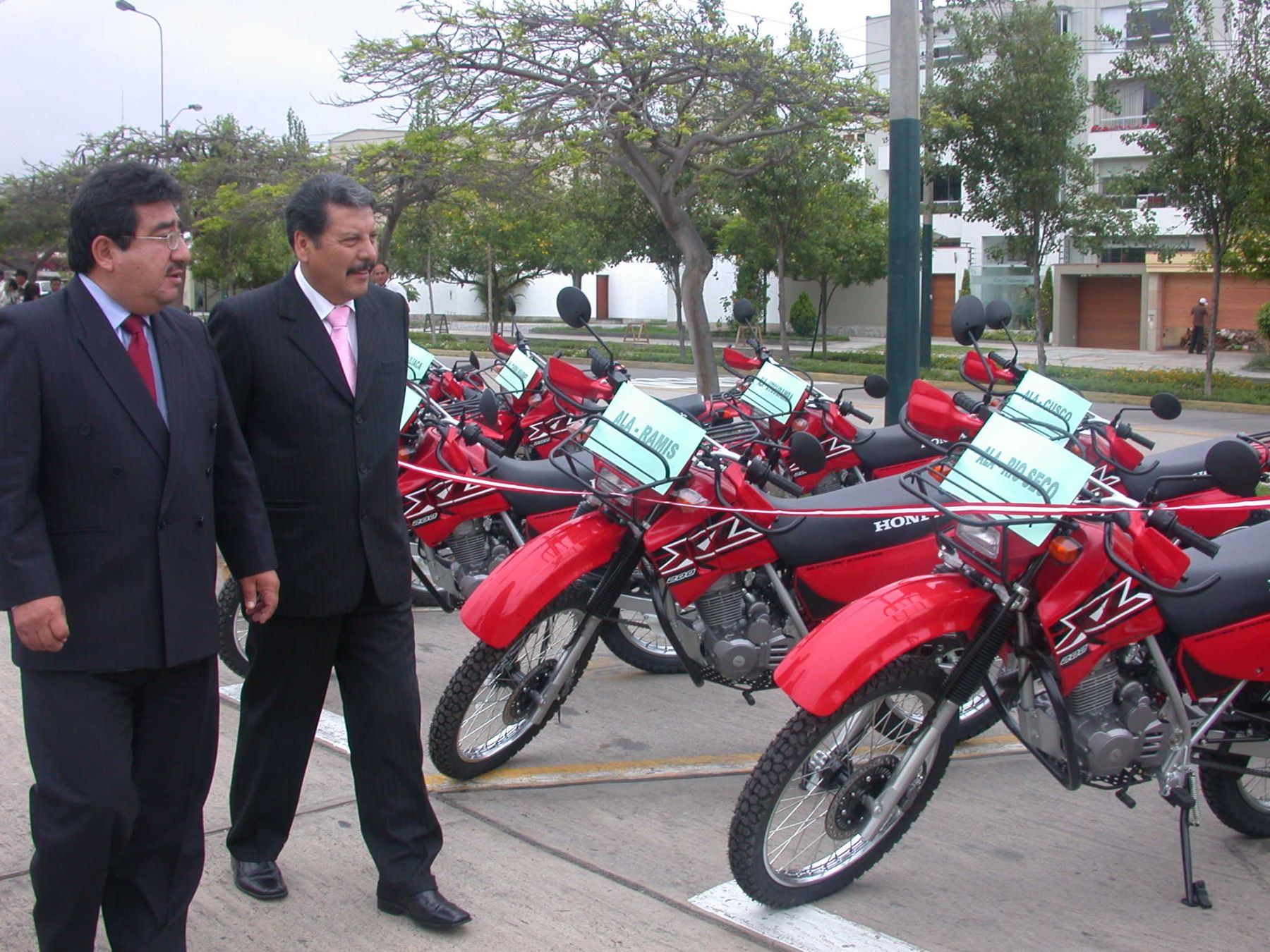 Minag entrega camionetas y motos a oficinas desconcentradas de la Autoridad  Nacional del Agua | Noticias | Agencia Peruana de Noticias Andina