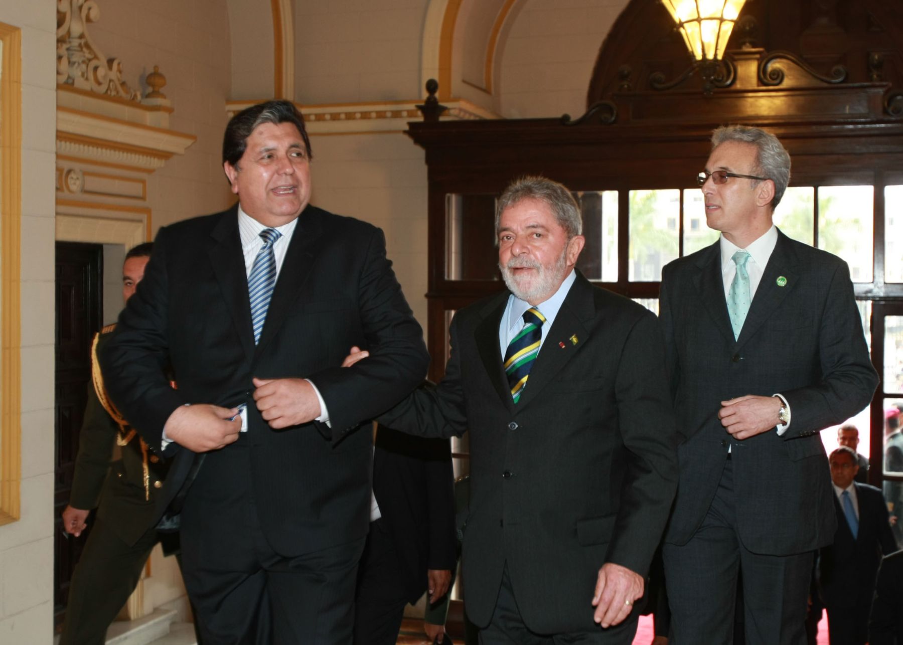 El presidente de la República, Alan García, recibió a su homólogo brasileño Luiz Inacio Lula de Silva en Palacio de Gobierno. Foto: Sepres.