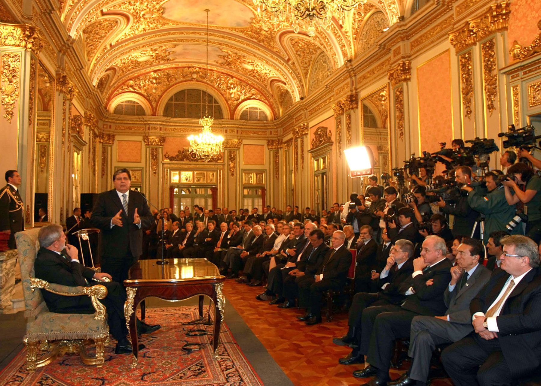 Los presidentes del Perú, Alan García, y de Brasil, Luiz Inácio Lula da Silva, suscribieron convenios para profundizar relación bilateral.
Foto: Sepres.