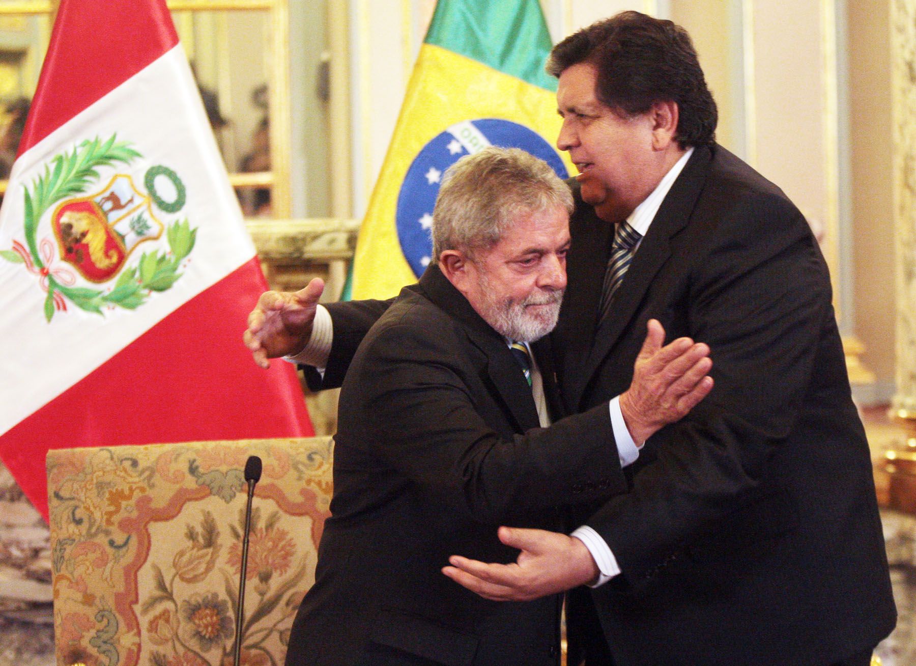 Los presidentes del Perú, Alan García, y de Brasil, Luiz Inácio Lula da Silva, suscribieron convenios para profundizar relación bilateral. Foto:ANDINA/Carlos Lezama