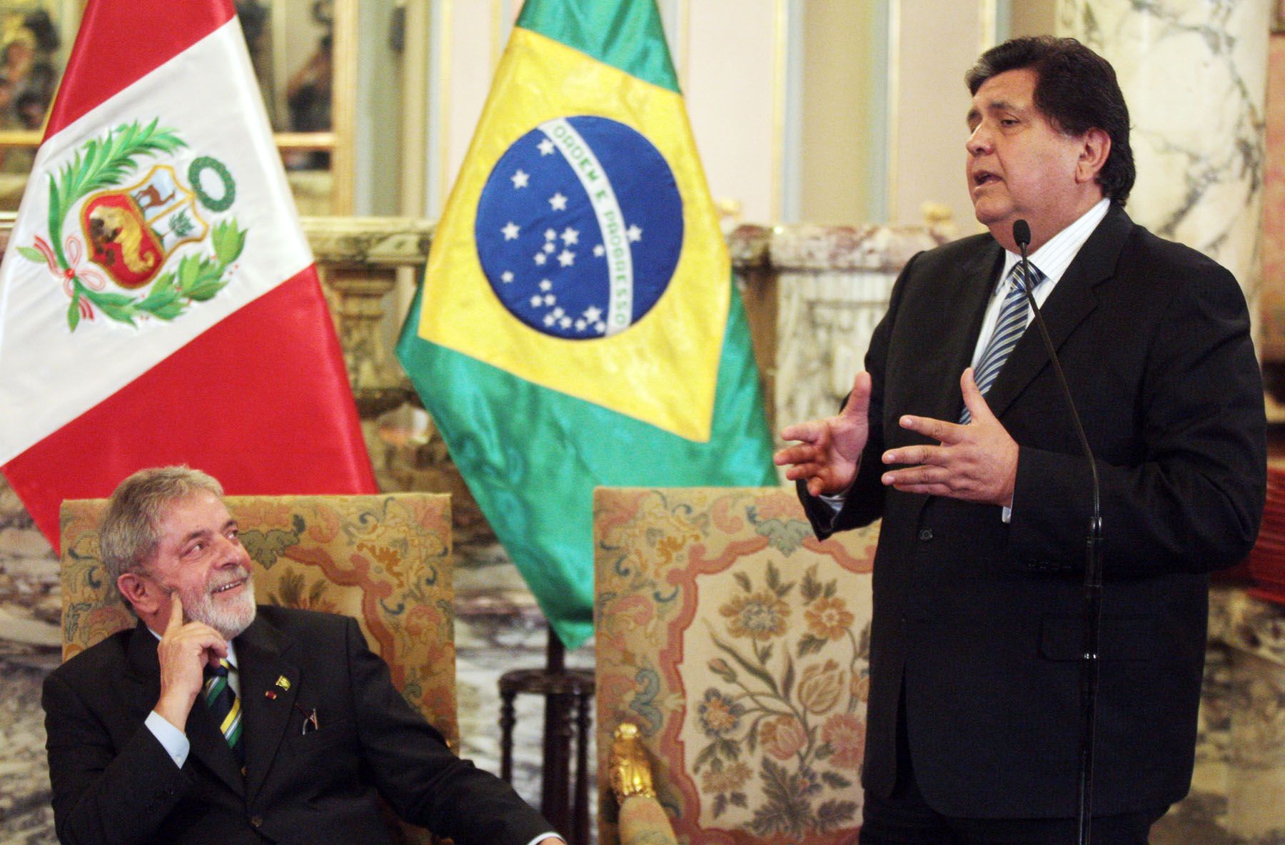 Los presidentes del Perú, Alan García, y de Brasil, Luiz Inácio Lula da Silva, suscribieron convenios para profundizar relación bilateral. Foto:ANDINA/Carlos Lezama