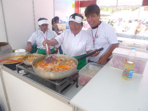 Dueños del restaurante "El mal mandao" de Catacaos, en Piura. Foto: ANDINA / Lesly Bahamonde.