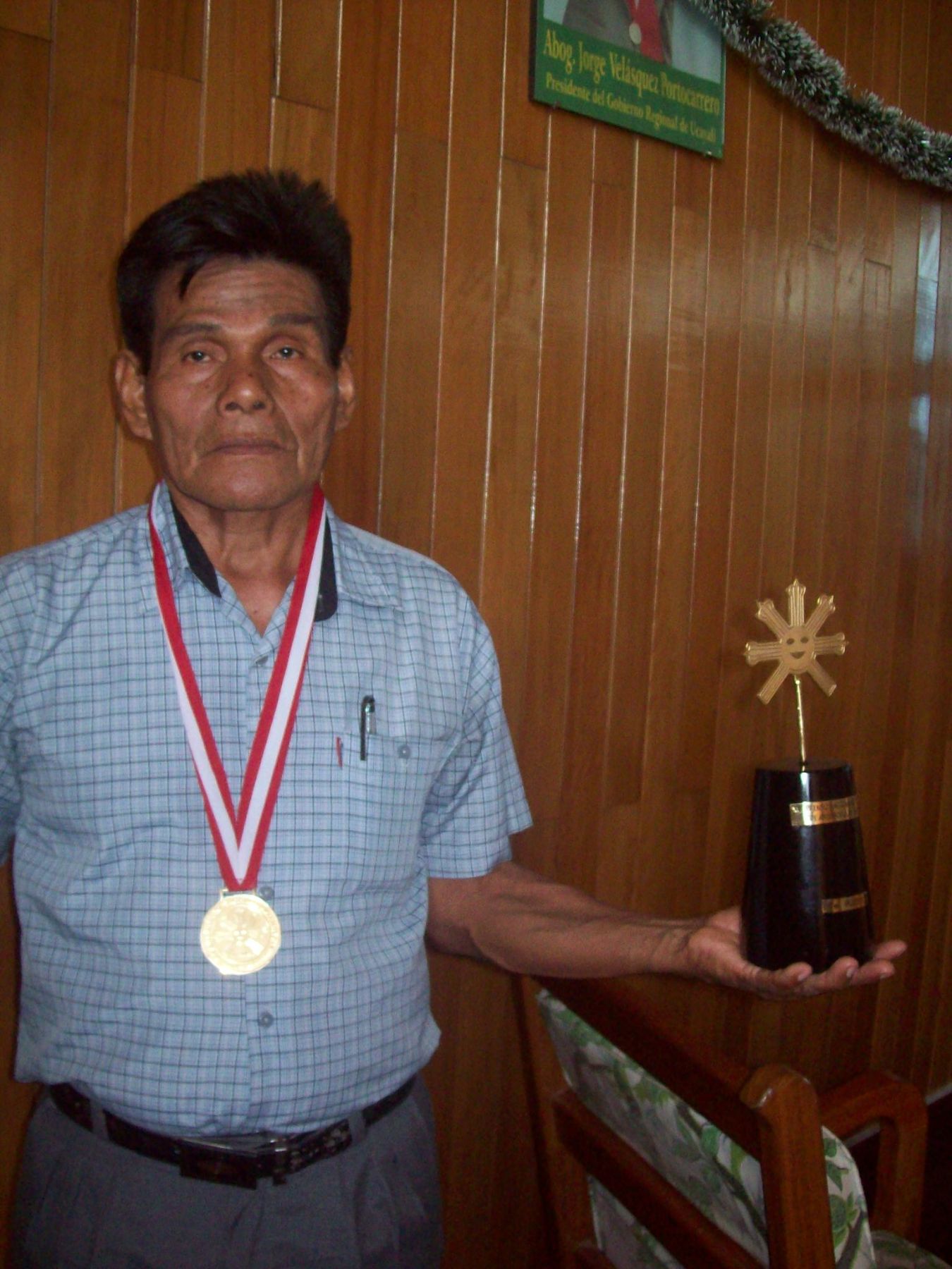 Escultor de Ucayali logra primer puesto en concurso nacional de arte