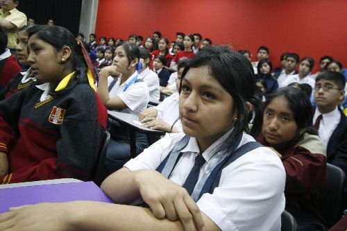 Ministerio de educación publicó relación de ingresantes a Colegio Mayor Presidente de la República. Los tres primeros puestos son mujeres escolares. Foto: ANDINA/Archivo