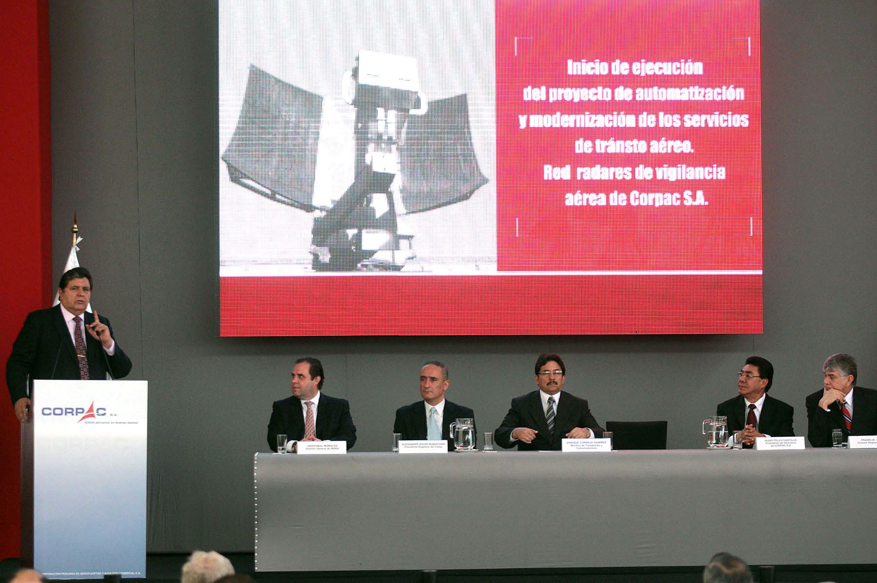 El Presidente Alan García participa en  ceremonia donde se oficializa compra de radares.
Foto: ANDINA/Juan Carlos Guzmán.