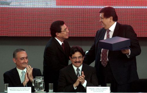 El Presidente Alan García participa en  ceremonia donde se oficializa compra de radares.
Foto: ANDINA/Juan Carlos Guzmán.