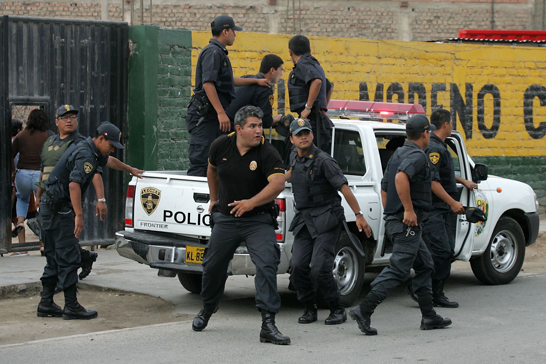 Policía desbarata 46 bandas de delincuentes en el Callao y recupera 130  armas | Noticias | Agencia Peruana de Noticias Andina