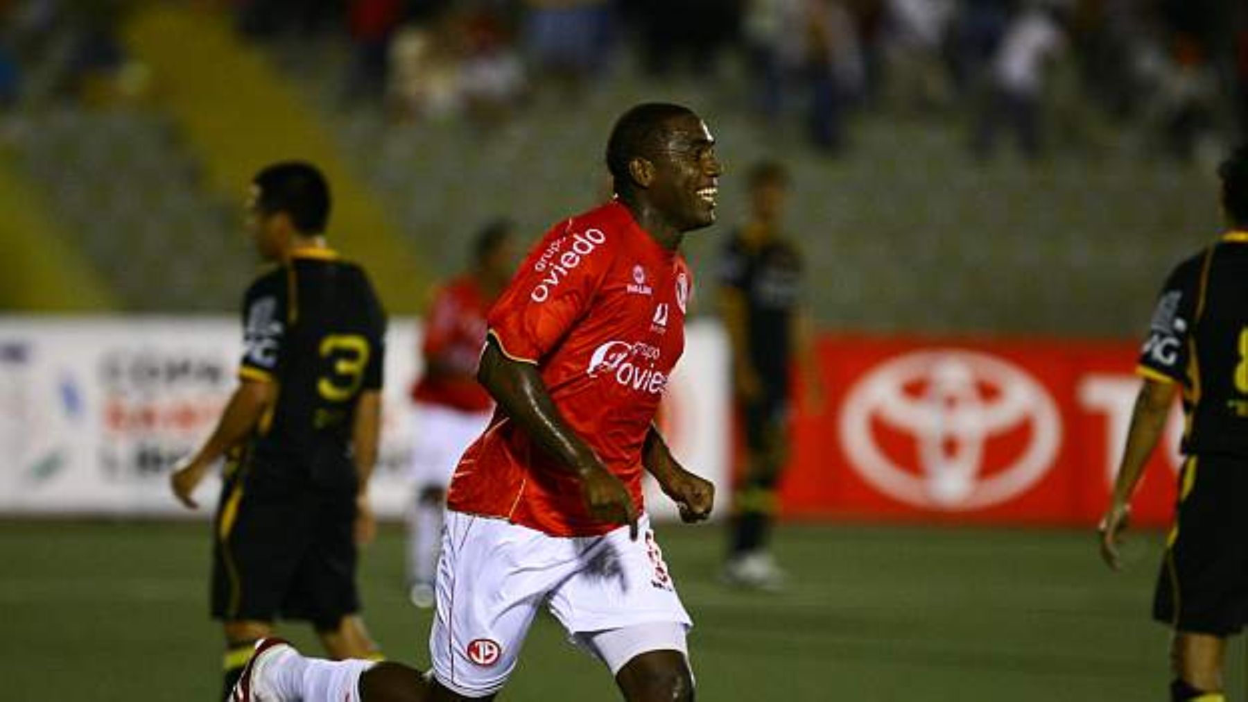 Juan Aurich ganó 2 a 0 al Estudiantes Tecos por la Copa Libertadores