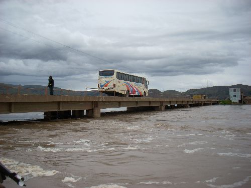 Esta mañana, el río Huancané reportó un caudal  de 134.96 metros cúbicos por segundo en la estación hidrológica Puente Carretera Huancané, ANDINA/archivo