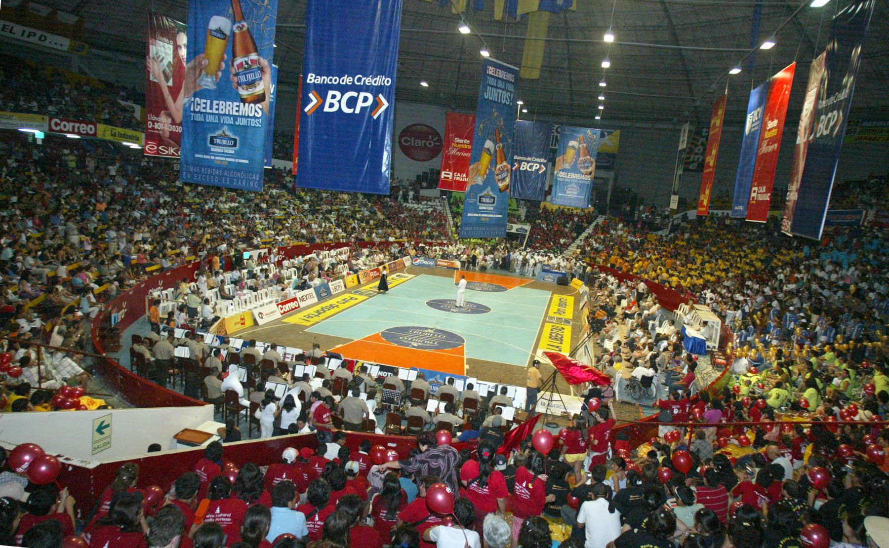 Coliseo Cerrado Gran Chimú de Trujillo es escenario del 50º Concurso Nacional de Marinera. Foto: ANDINA / Oscar Paz.