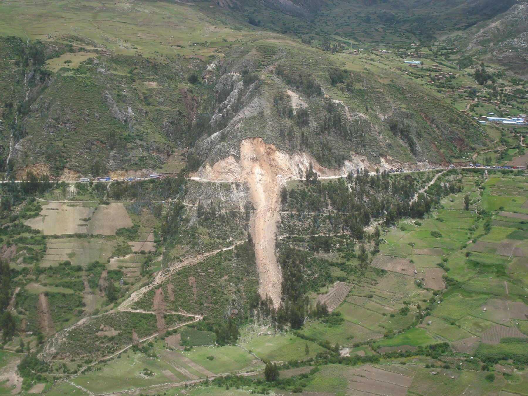 Deslizamiento de cerro en Huancavelica. Foto: Gobierno Regional de Huancavelica.