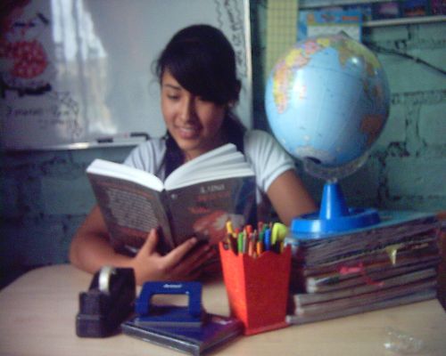 Yasmin Lazo Cahui es la estudiante arequipeña que logró el primer puesto entre aspirantes al Colegio Mayor. Foto: Andina/Difusión