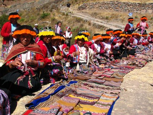 El Ministerio de Comercio Exterior y Turismo (Mincetur) lanzará este año el programa Pueblos Turísticos, como una estrategia para diversificar el turismo al interior del país y poner en valor localidades cuya población se dedica principalmente al turismo, anunció la viceministra de Turismo, Liz Chirinos. ANDINA/Difusión