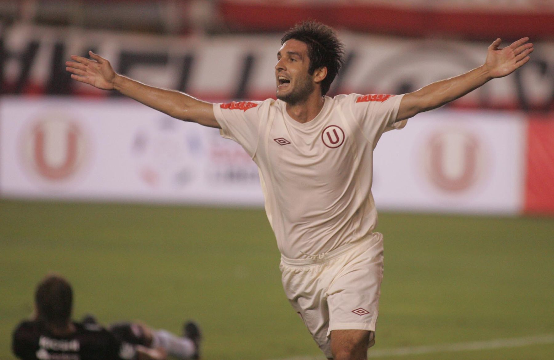 Partido entre las escuadras de Universitario de Deportes y Lanus de Argentina, por la Copa Libertadores. 
Foto: ANDINA / Ruben Grández