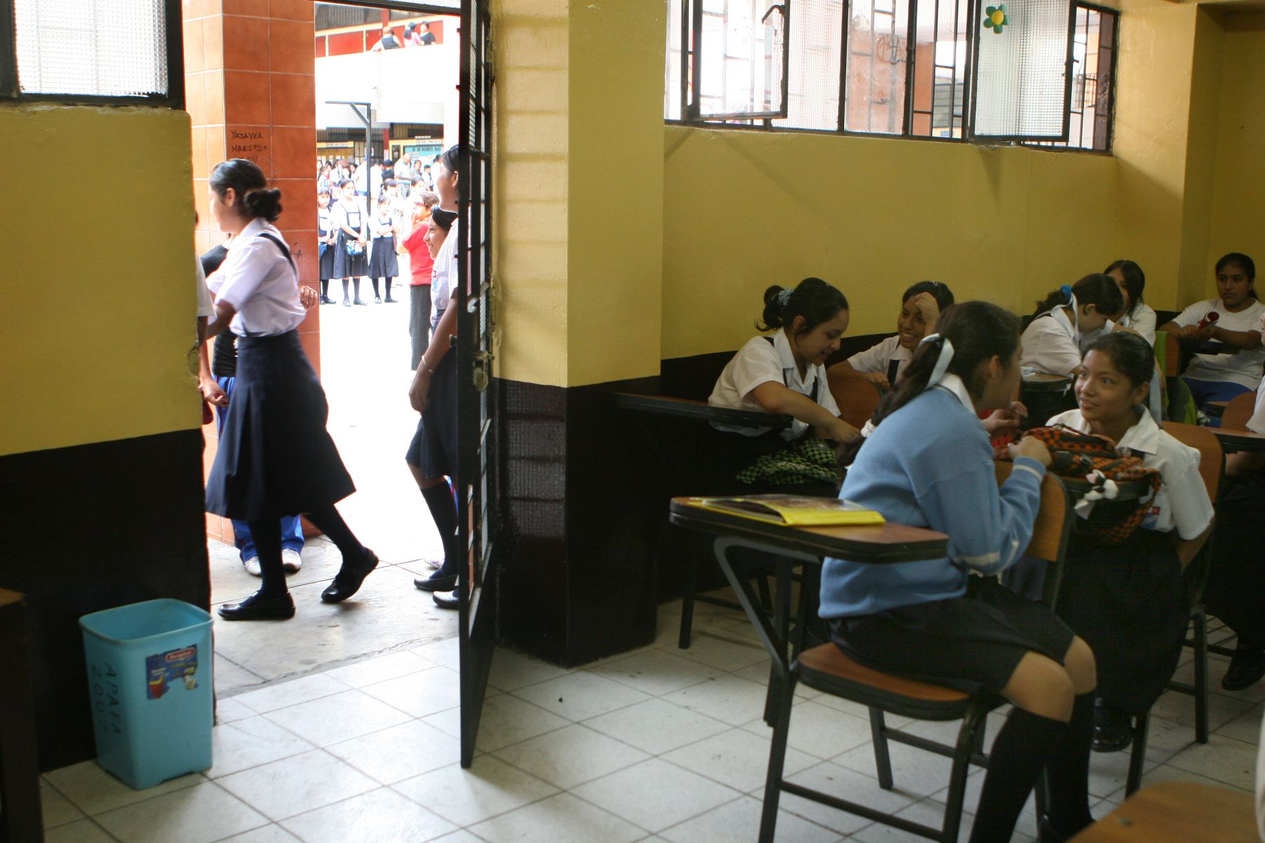 Escolares del Colegio Peruano Argentino  inician hoy sus clases. Foto: ANDINA / Jorge Paz