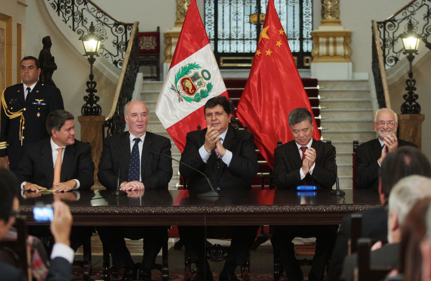 El presidente de la República, Alan García, participó de ceremonia que oficializa TLC con China .Foto: ANDINA/Carlos Lezama