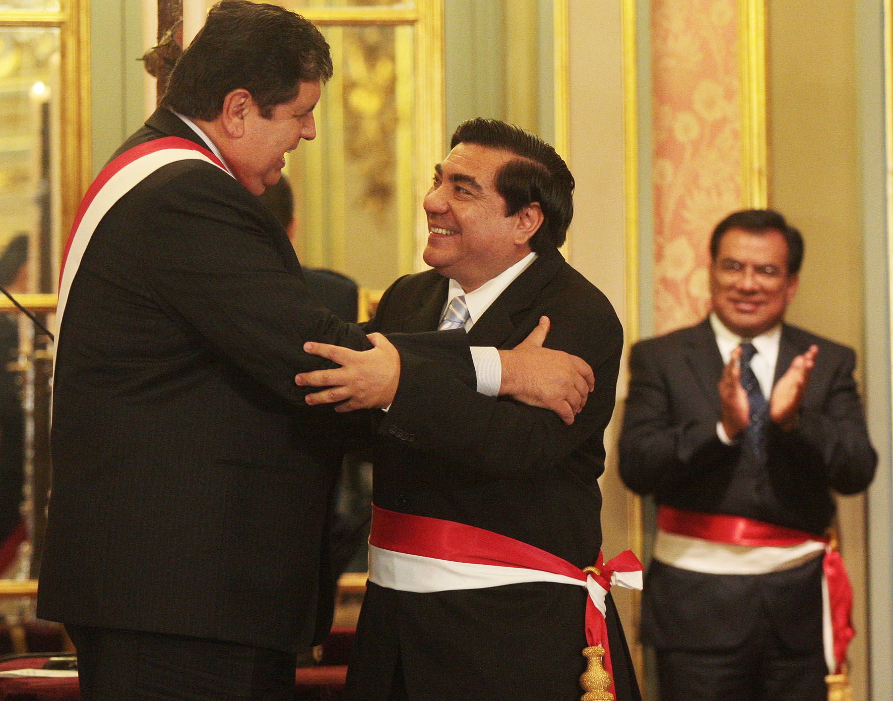 El Presidente de la República, Alan García, tomó juramento a nuevo ministro de Justicia, Víctor García Toma. Foto: ANDINA/Carlos Lezama.