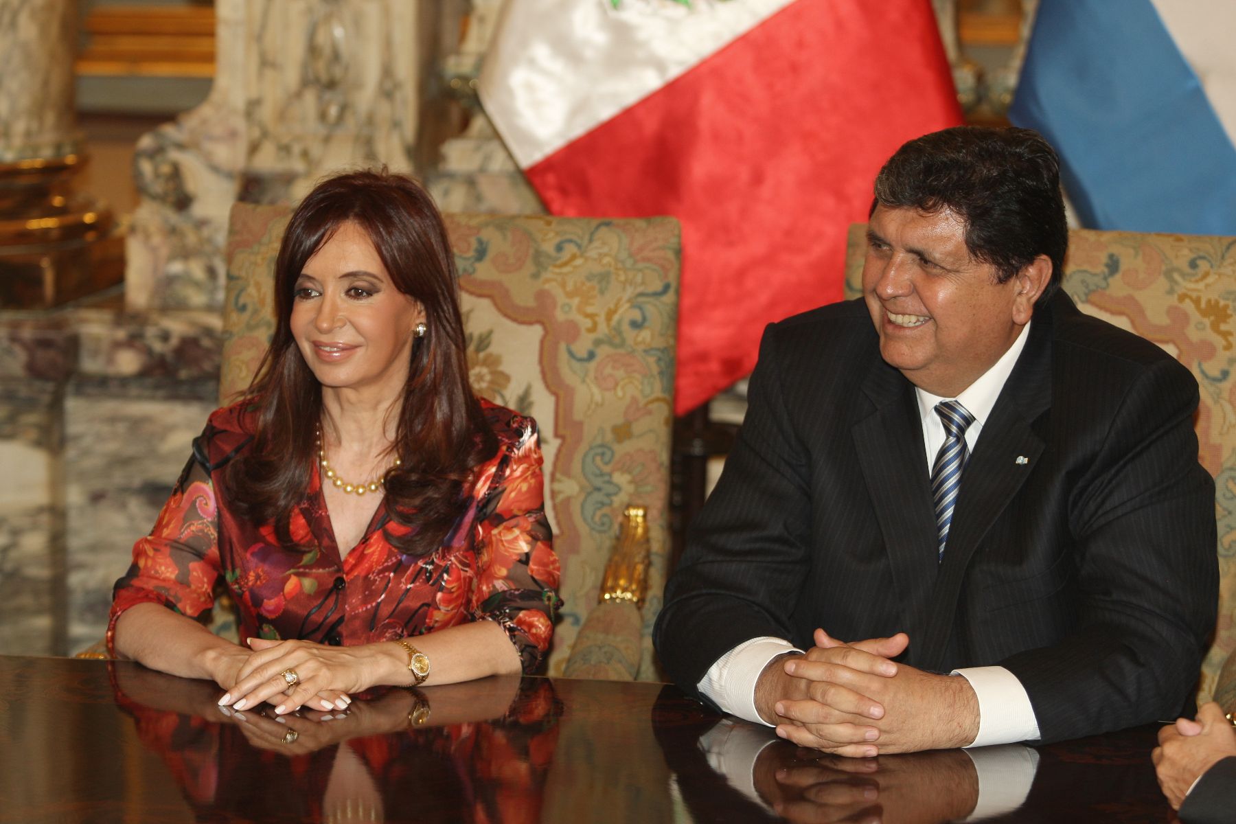 El Jefe de Estado, Alan García, participa junto a la presidenta de Argentina, Cristina Fernández, de ceremonia de suscripción de acuerdos y convenios  en Palacio de Gobierno.  Foto: ANDINA/Norman Córdova