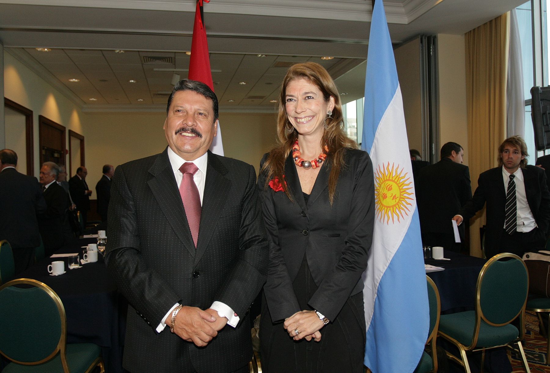 El Ministro de Agricultura, Adolfo de Córdova, junto a  la Ministra de Industria y Turismo de Argentina, Débora Giorgi, luego de reunión de trabajo. 
Foto: ANDINA /Minag