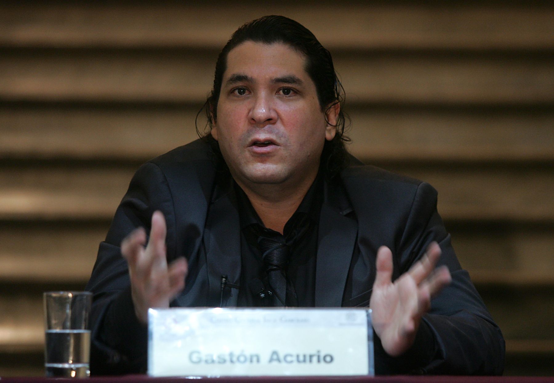 Chef y empresario peruano, Gastón Acurio, en conferencia sobre la comida peruana. Foto: ANDINA/Rubén Grández.