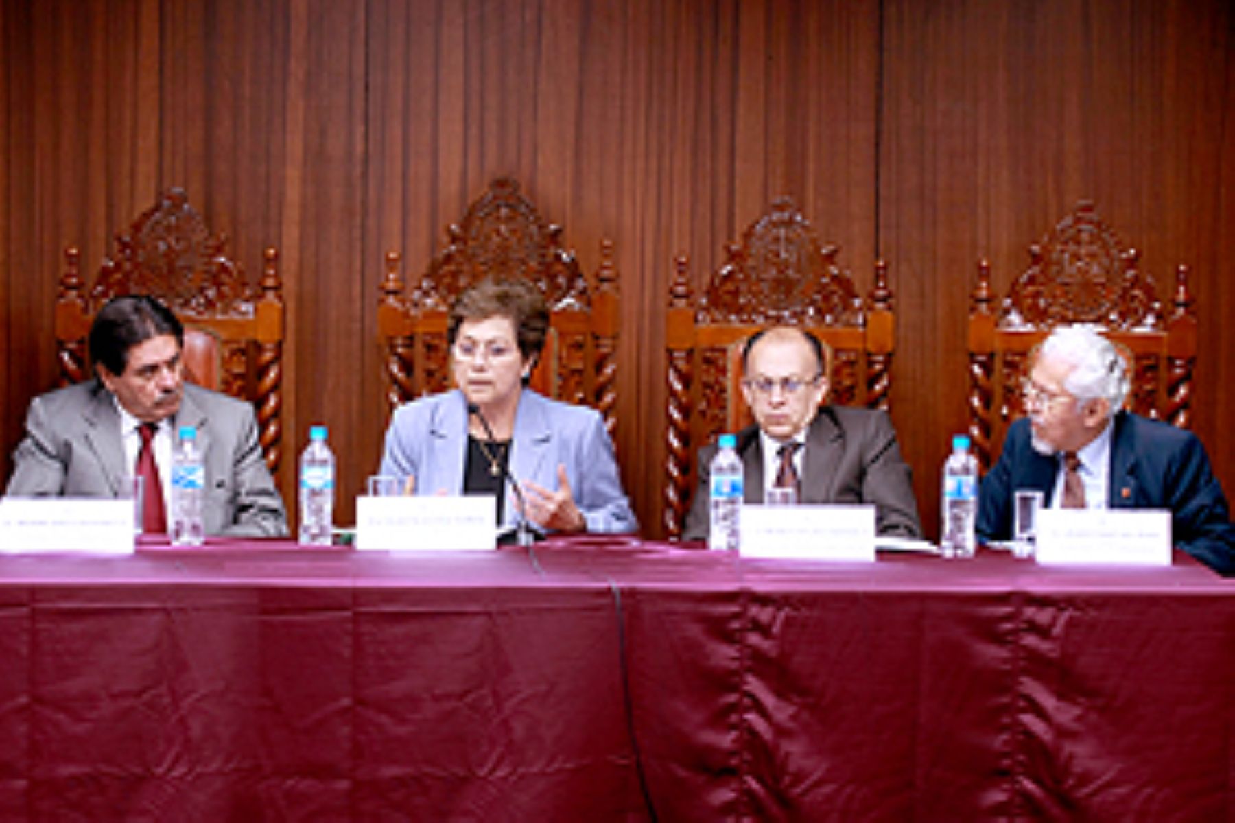 Fiscal de la Nación, Gladys Echaiz, formula las propuestas de los fiscales al concurso público. Foto: Ministerio Público.